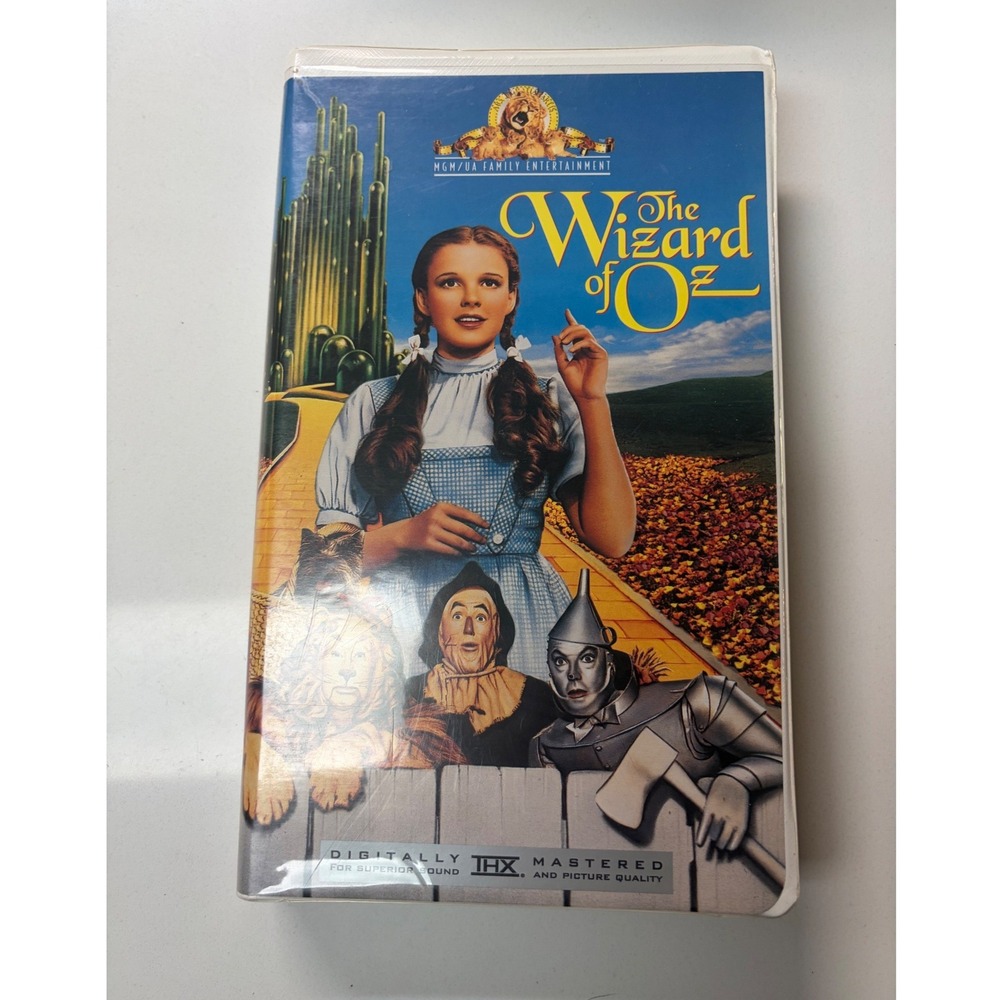 The Wizard of Oz VHS MGM Family Entertainmen Judy Garland 1939 Classic Clamshell